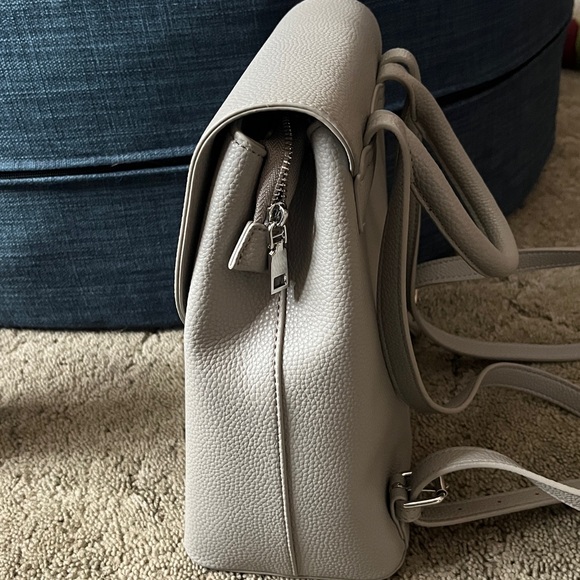 London Skye Light Gray Women\'s Backpack with dust bag main image 11